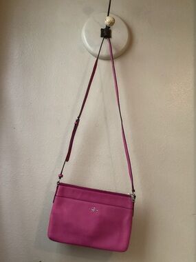 Hot Pink Coach Cross Grain Leather Crossbody Purse with Pockets & Metal Hangtag
